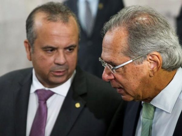 Nesta sexta-feira (2), o ministro Paulo Guedes disse não acreditar que o colega Rogério Marinho tenha falado mal dele — Foto: Reprodução