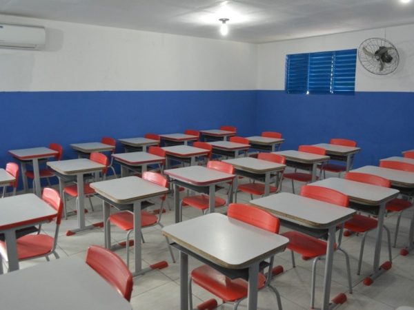 Sala de aula vazia em escola municipal de Patos, PB — Foto: Prefeitura de Patos/Divulgação