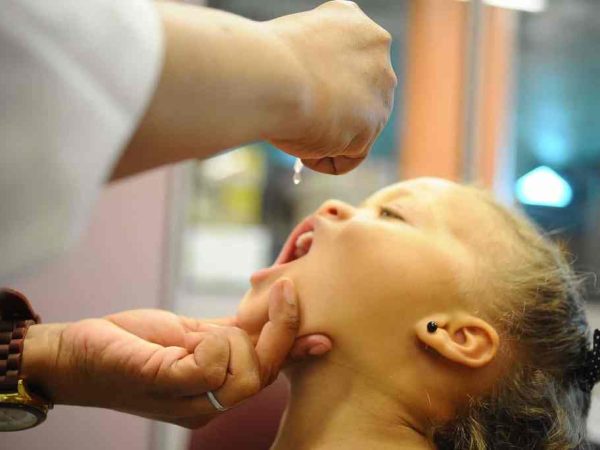 A vacina tríplice viral deve ser recebida quando a criança completa um ano — Foto: © Tomaz Silva/Agência Brasil