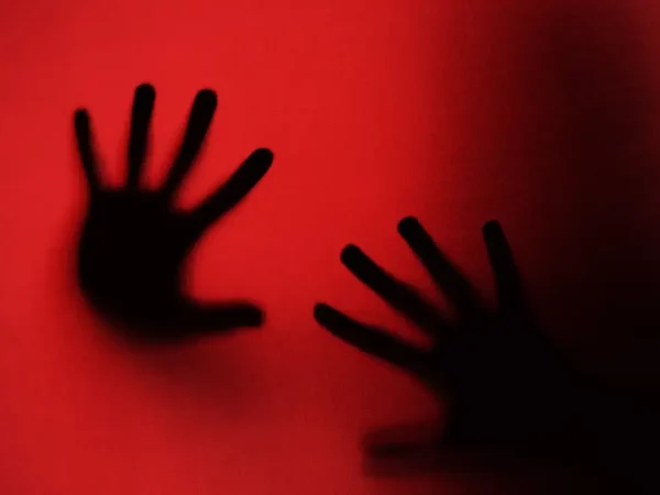 Violência contra a mulher, criança e adolescente. Violência doméstica. Foto: Freepick