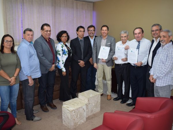 Participaram da reunião, representantes dos auditores fiscais dos municípios, do Estado e da União, e do Sinpol/RN (Foto: Divulgação)