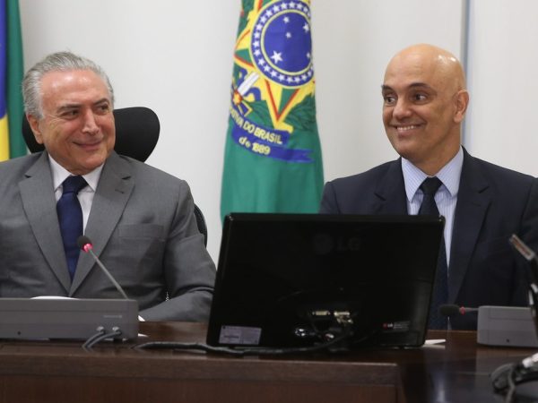Alexandre de Moraes (dir.) e o presidente Michel Temer (esq.), durante reunião no Planalto (Foto: André Dusek/Estadão Conteúdo/Arquivo)