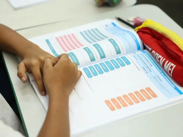 Rio de Janeiro (RJ), 04/06/2025 – Alunos em sala de aula no Centro Integrado de Educação Pública (CIEP) 001, no Catete, na zona sul da capital fluminense. Foto: Tomaz Silva/Agência Brasil