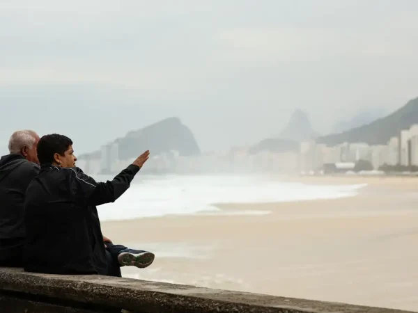 Rio de Janeiro (RJ), 01/07/2024 – Ressaca e frio marcam início da semana no Rio. Foto: Tomaz Silva/Agência Brasil