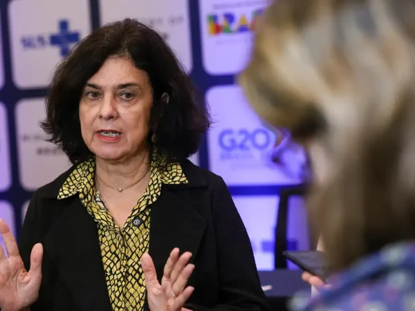 Rio de Janeiro (RJ), 29/10/2024 – A ministra da Saúde, Nísia Trindade, durante coletiva de imprensa sobre Desinformação em Saúde: Desafios e Soluções na reunião dos Ministros de Saúde do G20, no Rio de Janeiro. Foto: Tomaz Silva/Agência Brasil