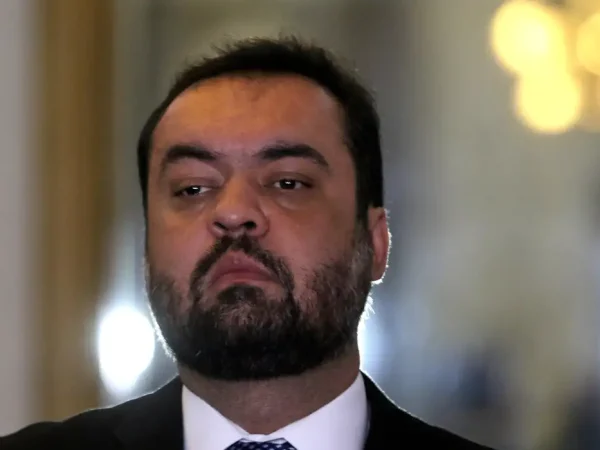 Rio de Janeiro (RJ), 06/10/2023 - O secretário-executivo do ministério da Justiça e Segurança Pública, Ricardo Cappelli, e o governador do Rio de Janeiro, Claudio Castro, falam com a imprensa após reunião no Palácio Guanabara. Foto:Tânia Rêgo/Agência Brasil
