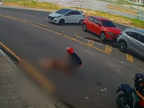 Mulher é agredida durante tentativa de assalto, em João Pessoa — Foto: Reprodução / TV Cabo Branco