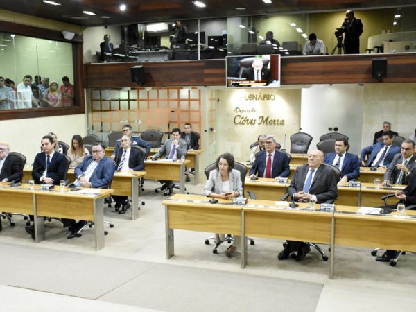 Pela matéria aprovada, o reajuste dos vencimentos dos Policiais e dos Bombeiros do Estado atinge 23% em novembro de 2022 — Foto: João Gilberto.