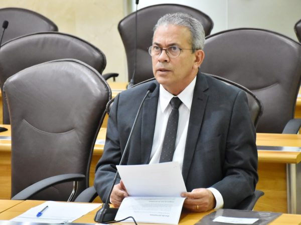 O deputado estadual lembrou as duas datas nesta quinta-feira (7), na Assembleia Legislativa. — Foto: João Gilberto