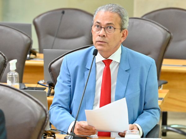 Hermano Morais citou o aumento dos casos, que passaram de 10 a 15 diariamente para mais de 100 notificações. — Foto: Divulgação