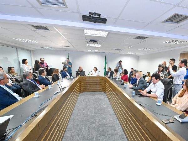 O líder do governo na Casa, Francisco do PT, avaliou positivamente o encontro. — Foto: João Gilberto