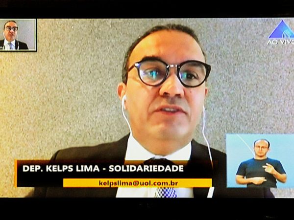 O deputado estadual Kelps Lima (SDD) foi o primeiro a cobrar ao Governo prioridade no pagamento do piso dos professores no Estado — Foto: Eduardo Maia