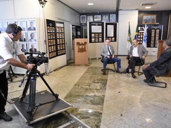 Hoje (31), o Conversa no Memorial foi gravado com o deputado José Dias (PSDB), constituinte à época  — Foto: Eduardo Maia.