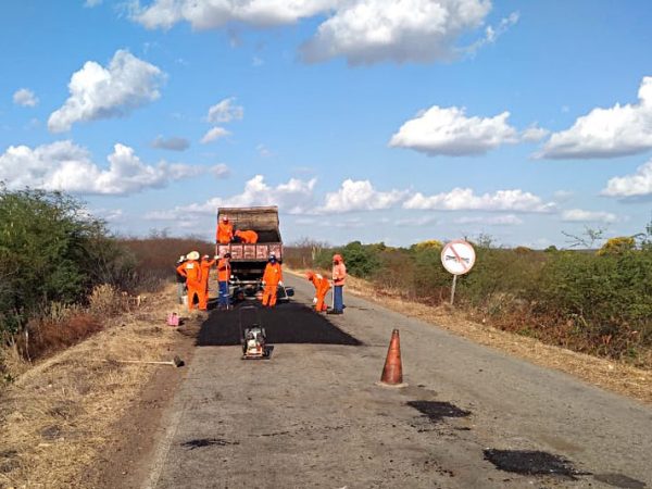 A última recuperação asfáltica completa realizada na rodovia foi em 2010 — Foto: Assessoria/Eduardo Maia.