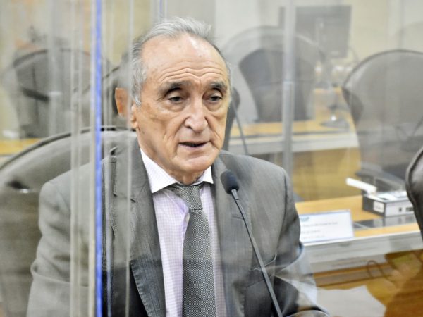 Getúlio destacou que aguarda a definição do Poder Executivo em relação à sanção da Lei de Diretrizes Orçamentária — Foto: Eduardo Maia