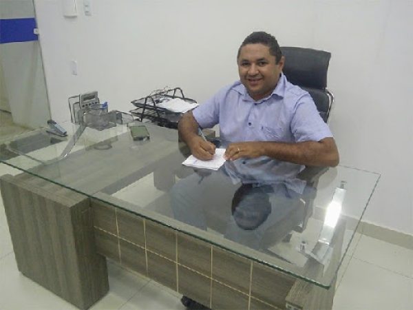 Prefeito do município de Encanto, Atevaldo Nazário da Silva, é alvo de ação do MPRN — Foto: Reprodução