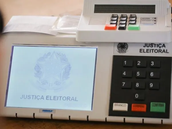 De acordo com o TSE, os números levantados foram encaminhados a tribunais e cartórios eleitorais como “informação de inteligência e direcionamento da fiscalização de contas” — Foto: Sérgio Lima/Poder 360