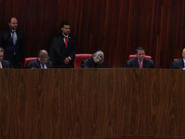 Placar está 3 a 1 a favor da inelegibilidade do ex-presidente. — Foto: Valter Campanato/Agência Brasil