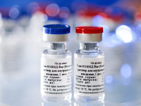 A vacina começou a ser produzida nas instalações da farmacêutica Binnopharm — Foto: Divulgação/RDIF