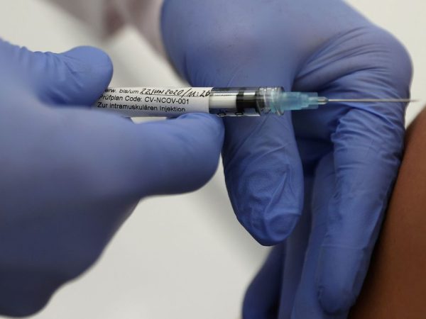 vacina para Covid-19. © Reuters/Kai Pfaffenbach/Direitos Reservados.