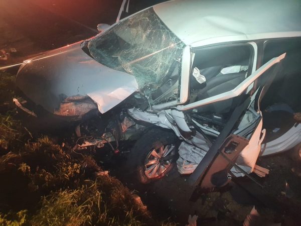 Mulher morre após acidente entre dois carros no Sertão da Paraíba — Foto: PRF/Divulgação