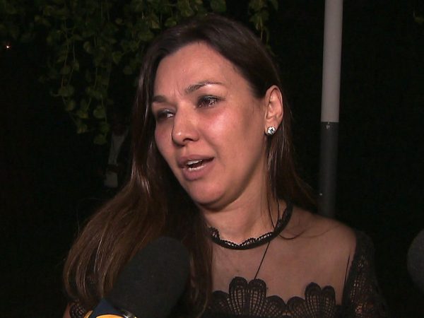 Veruska Boechat, viúva de Ricardo Boechat, durante o velório do jornalista — Foto: Reprodução/TV Globo