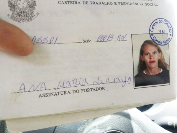 Vítima foi identificada como Ana Maria de Araújo (Foto: PM/Divulgação)