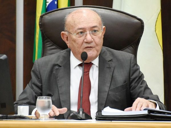 Vivaldo disse que tentará sensibilizar pessoalmente o presidente do legislativo — Foto: Assessoria.
