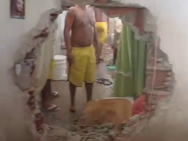 Presos fizeram buracos em celas durante rebelião em penitenciária estadual de Cajazeiras — Foto: TV Cabo Branco