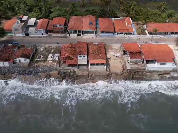 Baía da Traição declara estado de calamidade pública por conta da erosão costeira e avanço do mar — Foto: TV Cabo Branco/Reprodução