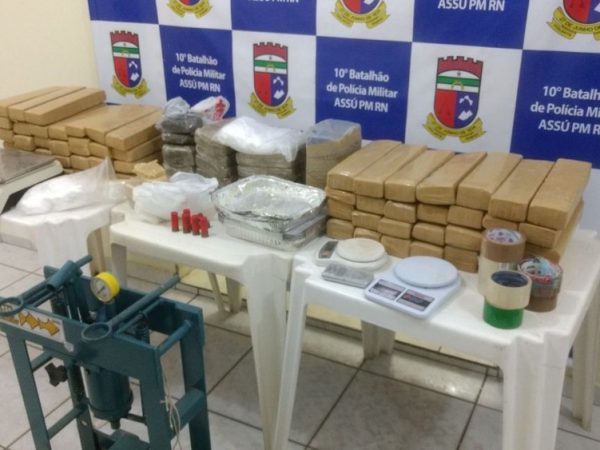 Polícia apreendeu quase 90 quilos de droga em Assu (Foto: Divulgação/PM)
