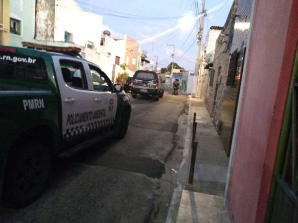 Polícias Civil e Militar realizam operação na Zona Leste de Natal (Foto: PM/Divulgação)