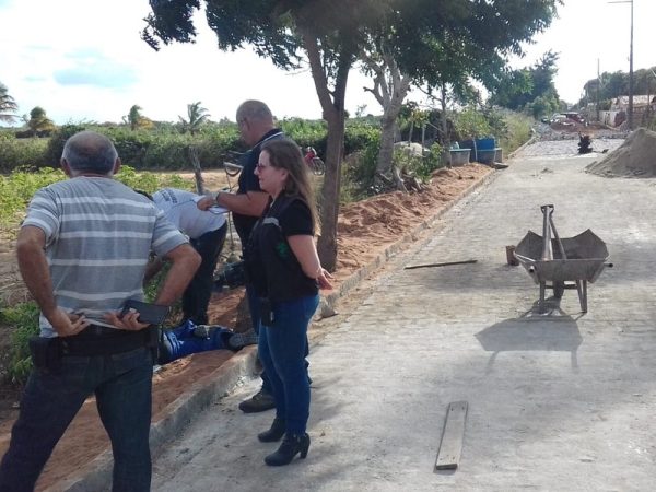 Homem foi morto enquanto trabalhava em uma obra no distrito Riacho do Sangue, em Macaíba (Foto: Heloísa Guimarães/Inter TV Cabugi)