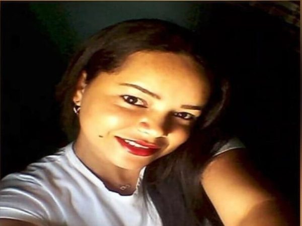 Teresa Raquel tinha 30 anos e foi morta dentro da própria casa, em Natal — Foto: Reprodução/Inter TV Cabugi