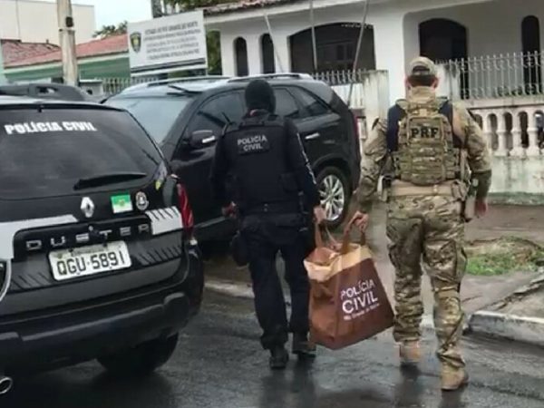 Operação 'Dolly', da Polícia Civil em parceria com a PRF, também cumpriu mandados de busca e apreensão. — Foto: Polícia Civil/Divulgação.