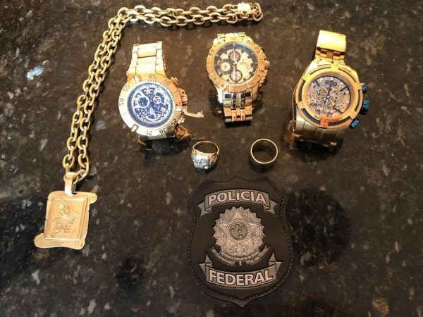 Relógios e jóias apreendidos durante operação Teçá — Foto: PF/Divulgação.