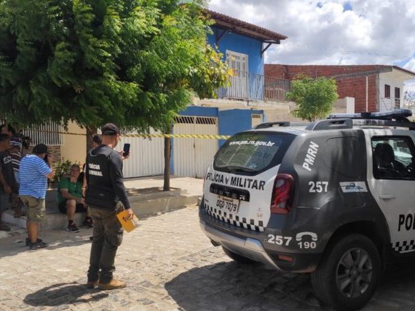 Mulher foi assassinada com tiro na boca em Mossoró, na região Oeste potiguar — Foto: Isaiana Santos/Inter TV Costa Branca