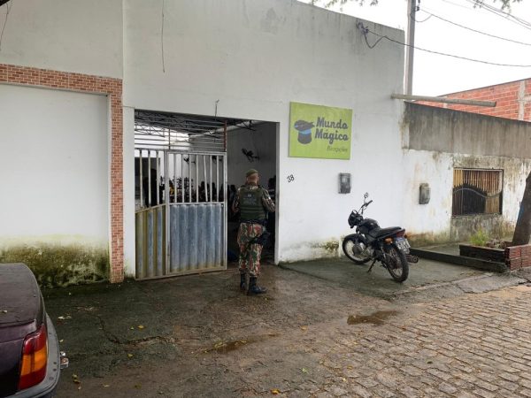 Evento com criadores de pássaros foi fechado pela Polícia Militar em Parnamirim — Foto: PM/Divulgação