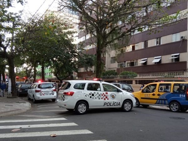 Polícia Militar também foi acionada para atender a ocorrência — Foto: G1 Santos