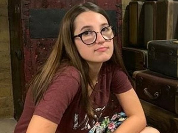 Isabele Guimarães Ramos, de 14 anos, morreu ao ser atingida por tiro na cabeça no condomínio Alphaville, em Cuiabá — Foto: Instagram/Reprodução