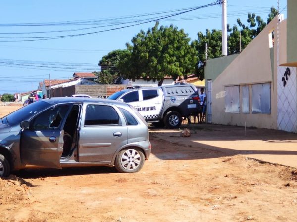 Homem é assassinado na frente de casa em Mossoró/RN — Foto: Isaiana Santos / Intertv Costa Branca