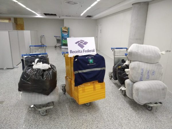 SET e Receita Federal apreendem mercadoria irregular no Aeroporto de Natal — Foto: Cedidas