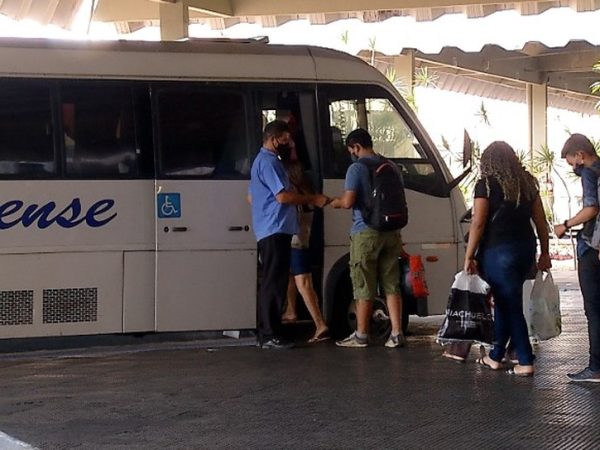 Empresas reforçam número de ônibus intermunicipal para atender demanda das eleições — Foto: Reprodução/Inter TV Cabugi