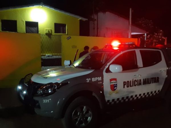 Homem morreu em casa da vizinhança, onde tentou se esconder dos assassinos, na Grande Natal — Foto: Sérgio Henrique Santos/Inter TV Cabugi