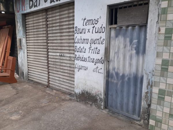 Vítimas são dono do bar e três jovens com idades entre 17 e 18 anos. — Foto: Kleber Teixeira/Inter TV Cabugi