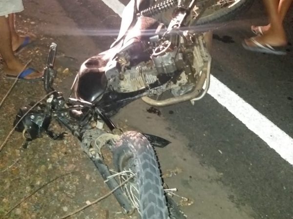 O condutor da moto foi socorrido em estado de grave para Natal. — Foto: Cedidas pelo DPRE