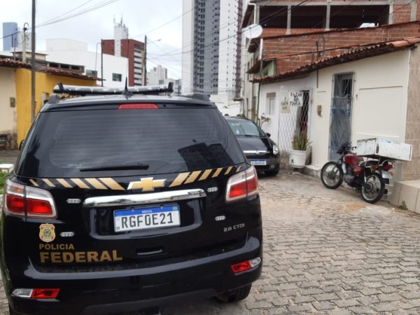 Bandidos tentavam roubar carro do agente. Caso é considerado legítima defesa. — Foto: Sérgio Henrique Santos/Inter TV Cabugi