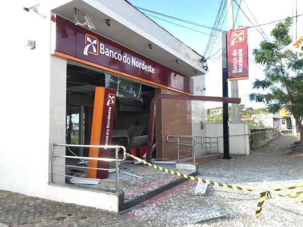 Agência do Banco do Nordeste foi explodida durante a madrugada na Grande Natal — Foto: Ayrton Freire/Inter TV Cabugi