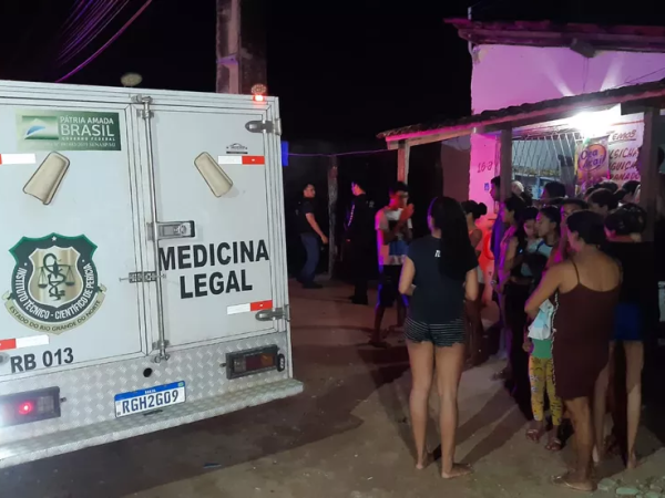 Caso aconteceu na noite de segunda-feira (11) no bairro Bom Pastor, na Zona Oeste da capital potiguar — Foto: Sérgio Henrique Santos/Inter TV Cabugi