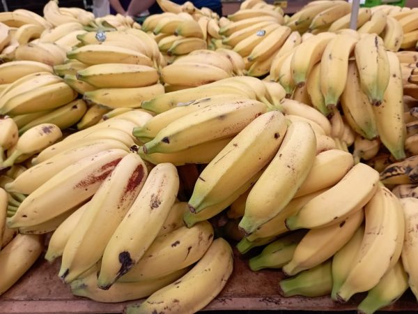 Banana lidera lista de produtos que tiveram aumento — Foto: Mariana Gonçalves/g1